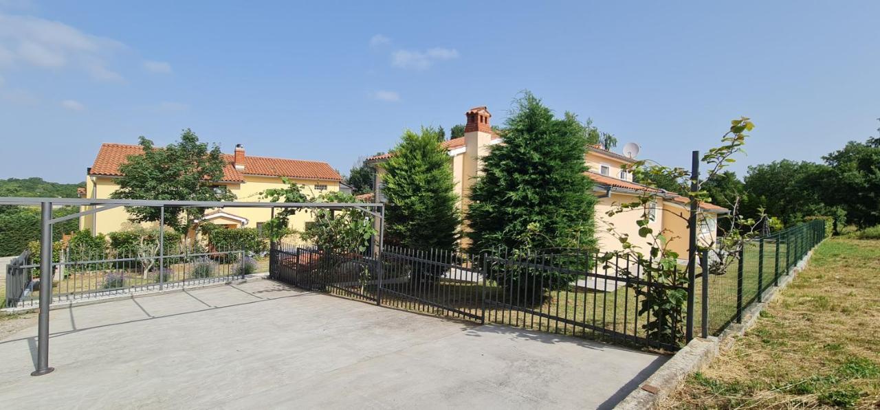 Sunny Garden Villa With Pool Loborika Екстер'єр фото